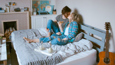 Surpresa para namorado no quarto